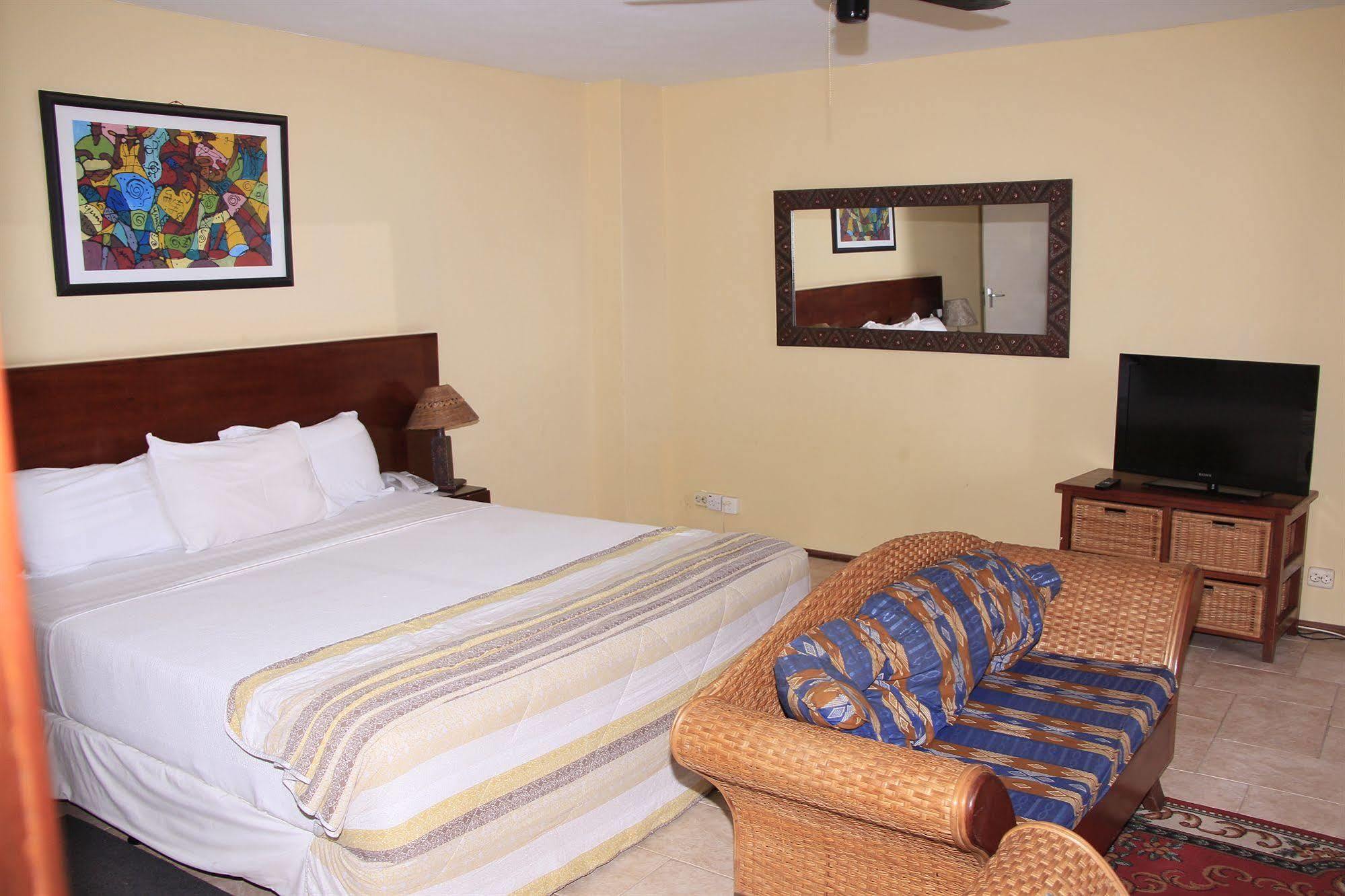 Best Western Plus Accra Beach Hotel Teshie Exteriör bild