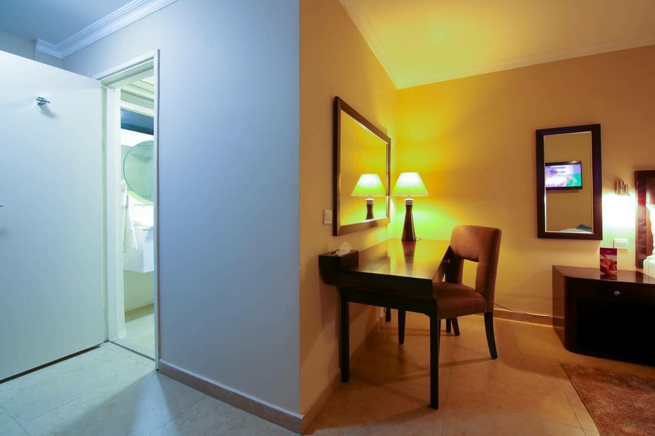 Best Western Plus Accra Beach Hotel Teshie Exteriör bild